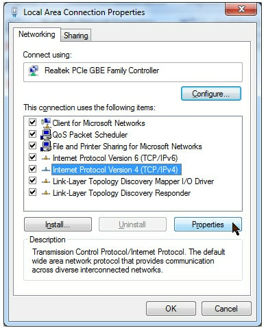 Ваш провайдер подменяет dns записи но не перенаправляет сторонние ipv4 dns серверы на свой