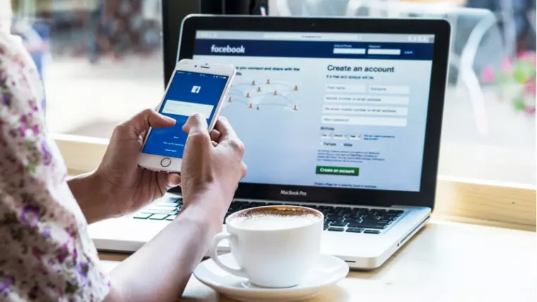 Facebook mobile and desktop