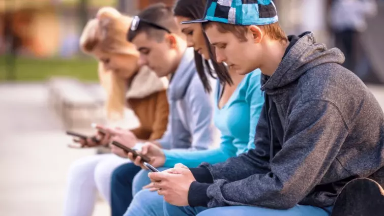 Students on phones